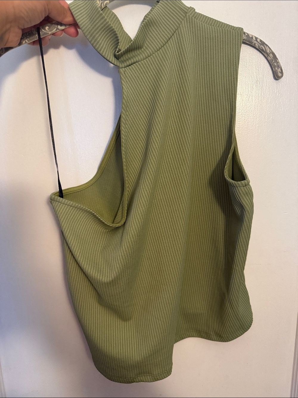 Vero Moda Cropped Olive Ribbed One-Shoulder Tank - Picture 2 of 2